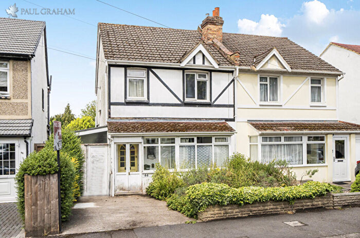 3 Bedroom Semi Detached House For Sale In Grosvenor Avenue, Carshalton, SM5