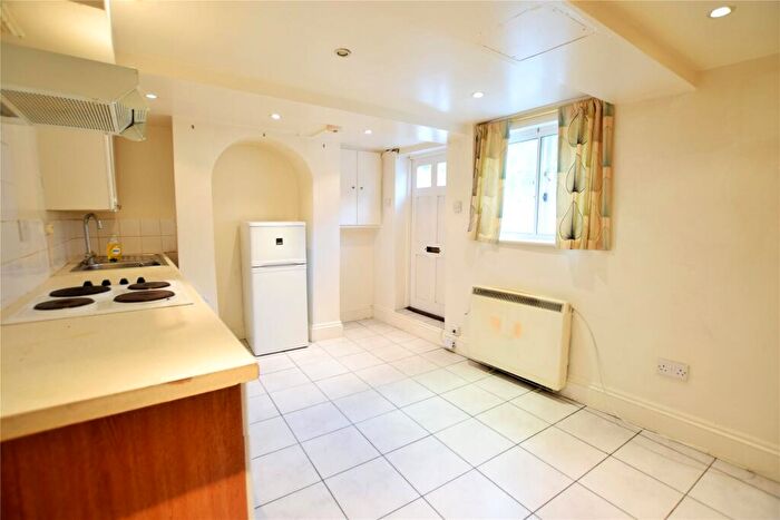 1 Bedroom Apartment To Rent In Baker Street, Reading, Berkshire, RG1