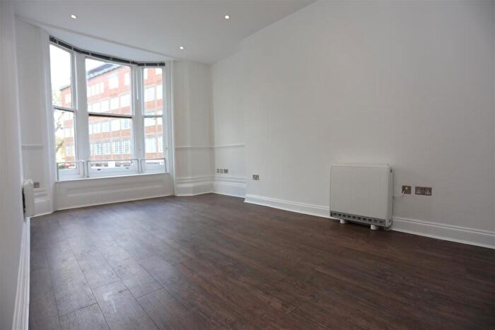 2 Bedroom Flat To Rent In Queens Gate, North Street, Brighton, BN1