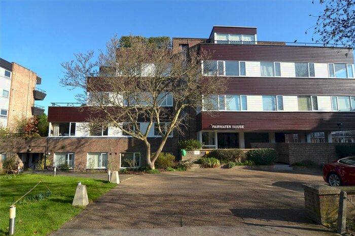 1 Bedroom Flat To Rent In Twickenham Road, Teddington, TW11