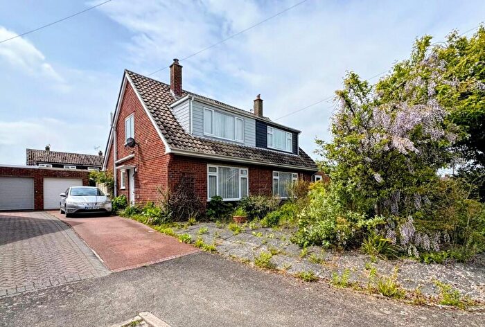 3 Bedroom Semi-Detached House For Sale In Hancocks Close, Leiston, IP16