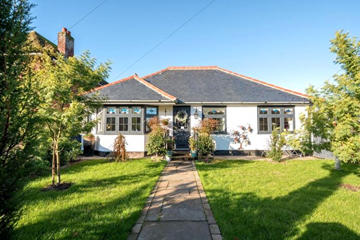 3 Bedroom Bungalow For Sale In Sandwich, Kent, CT13