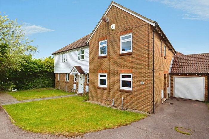 3 Bedroom Semi-Detached House For Sale In Bradbridge Green, Ashford, TN23