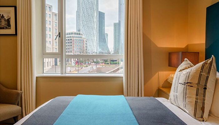 1 Bedroom Flat To Rent In Westferry Circus, London, E14