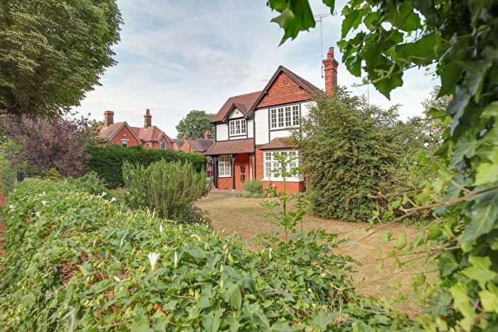 3 Bedroom Detached House For Sale In St Johns Avenue, Harlow, CM17