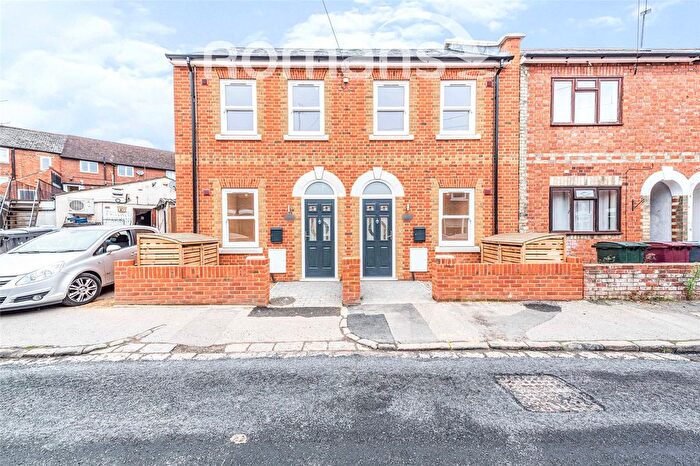 2 Bedroom Terraced House To Rent In North Street, Caversham, Reading, RG4