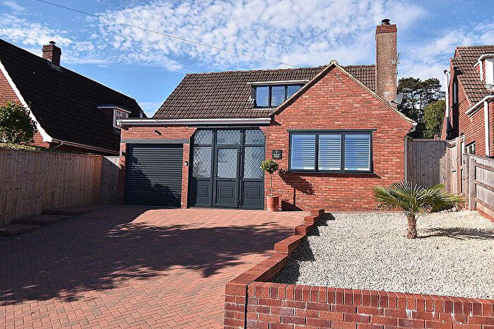 2 Bedroom Detached Bungalow For Sale In Sussex Close, Higher St Thomas, Exeter, EX4