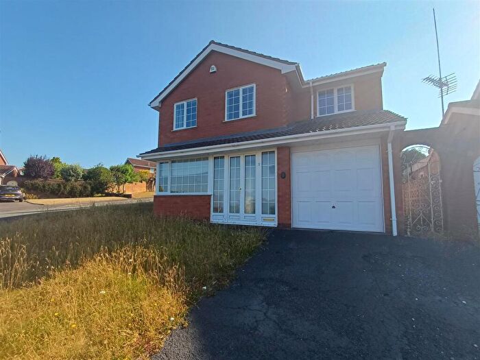 4 Bedroom Detached House For Sale In Ascot Drive, Dudley, DY1