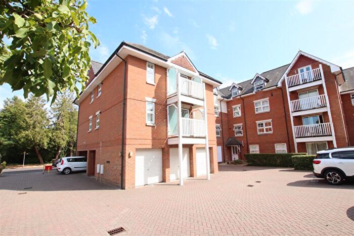 2 Bedroom Flat For Sale In Romsey Road, Eastleigh, SO50