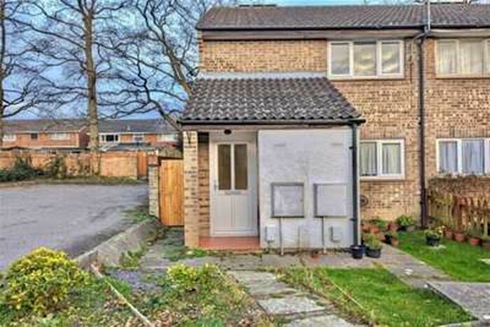 1 Bedroom Flat To Rent In The Copse, Fareham, PO15