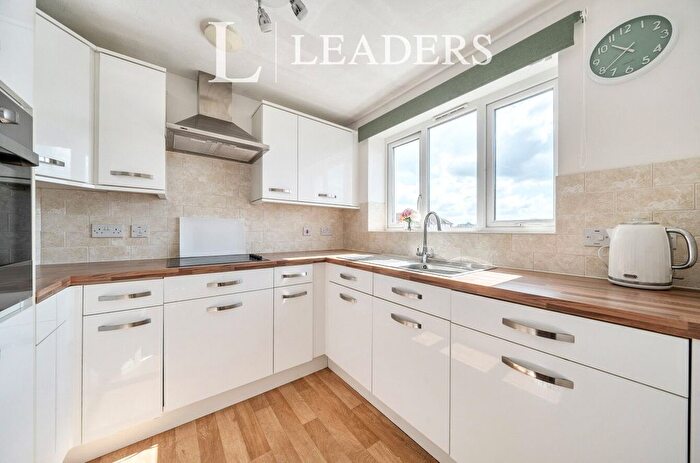 1 Bedroom Flat For Sale In Bradford Street, Tonbridge, Kent, TN9