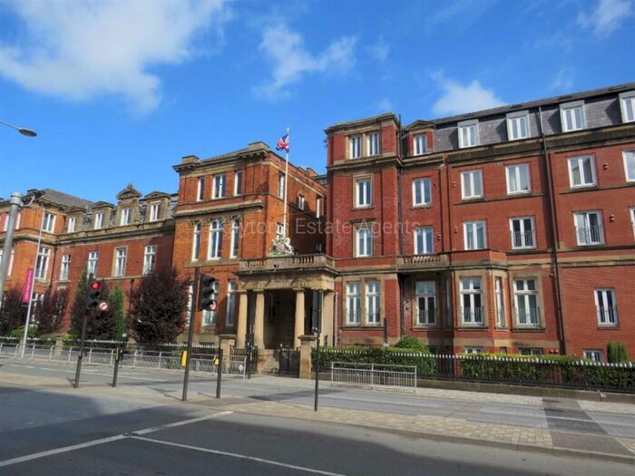 2 Bedroom Apartment To Rent In The Royal, Wilton Place, M3