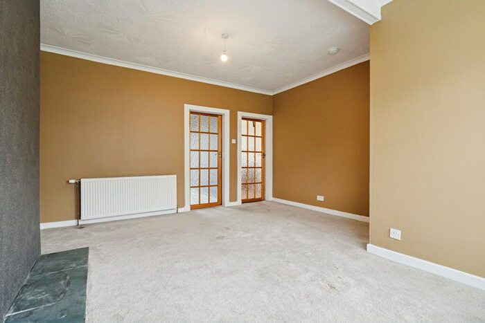 2 Bedroom Semi-Detached House For Sale In Friarscourt Avenue, Knightswood, G13