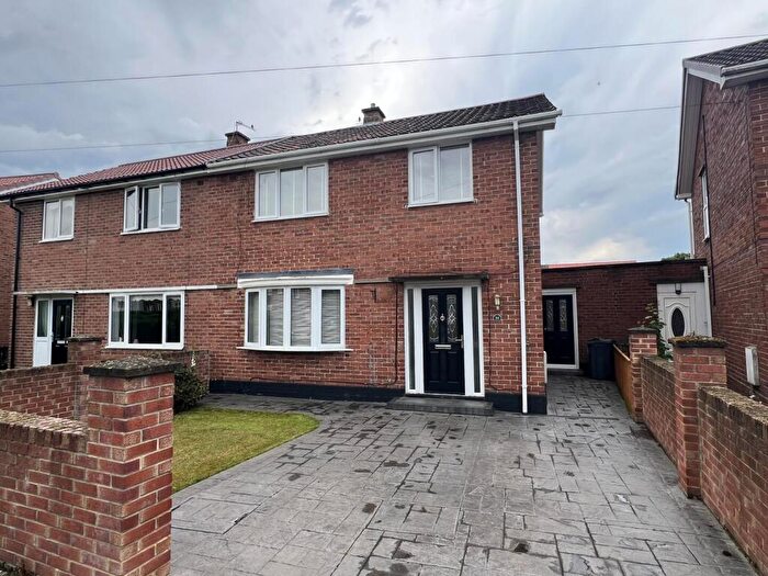 3 Bedroom Semi-Detached House For Sale In Feetham Avenue, Darlington, DL1