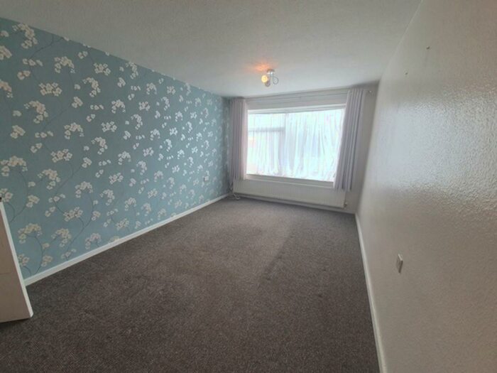 2 Bedroom Ground Flat To Rent In Redditch Road, Kings Norton, B38