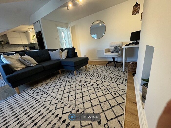 1 Bedroom Flat To Rent In Market Street, Wirral, CH47