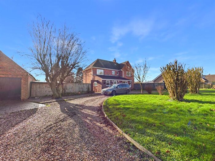 4 Bedroom Detached House For Sale In Church Lane, Withern, Alford, LN13