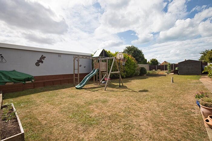 4 Bedroom Detached House For Sale In Percy Avenue, Broadstairs, Kent, CT10