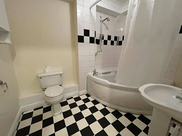 2 Bedroom Flat To Rent In Crown Mill, Vernon Street, Lincoln, LN5