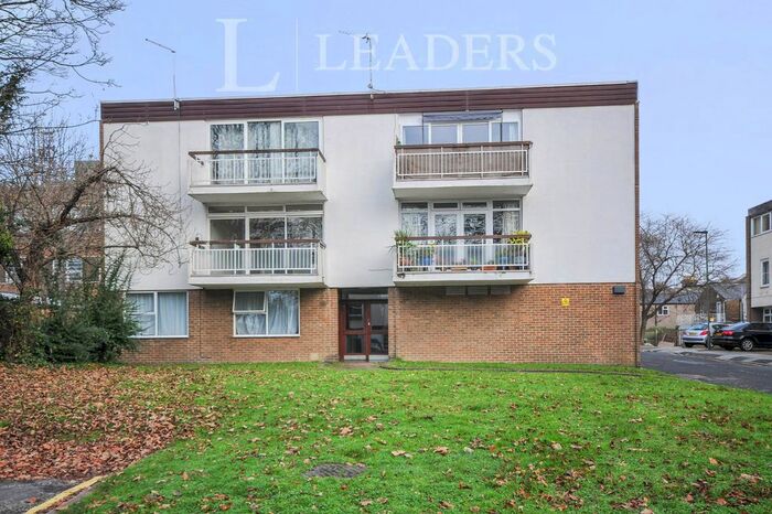 2 Bedroom Flat To Rent In St Pauls Square, Bromley BR2
