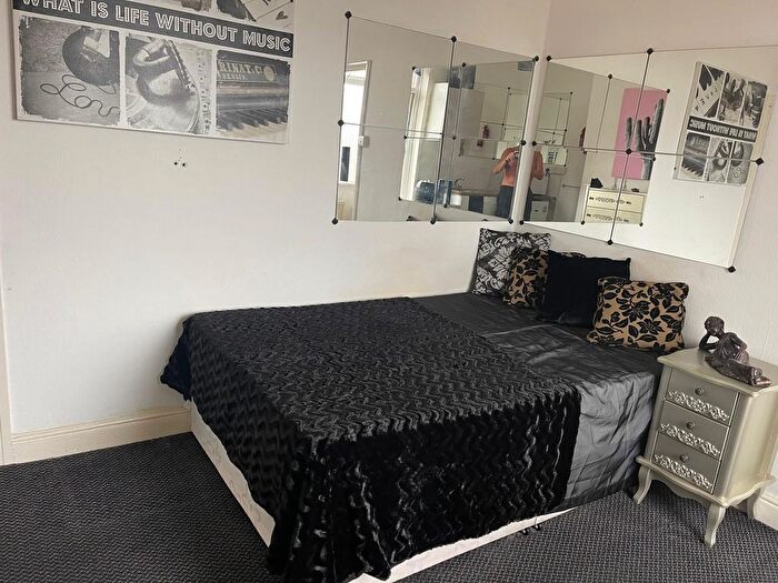 1 Bedroom Flat To Rent In Austhorpe Road, Leeds, LS15