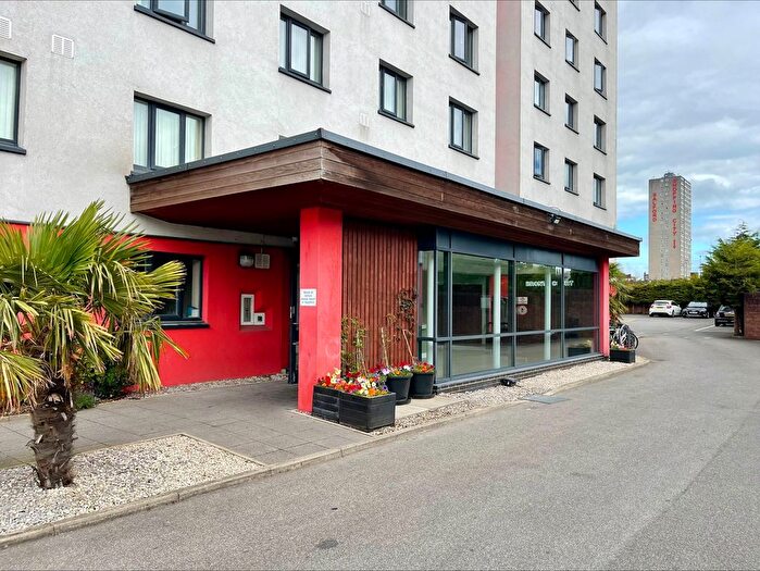 1 Bedroom Flat To Rent In Rosehill Close, Salford, M6