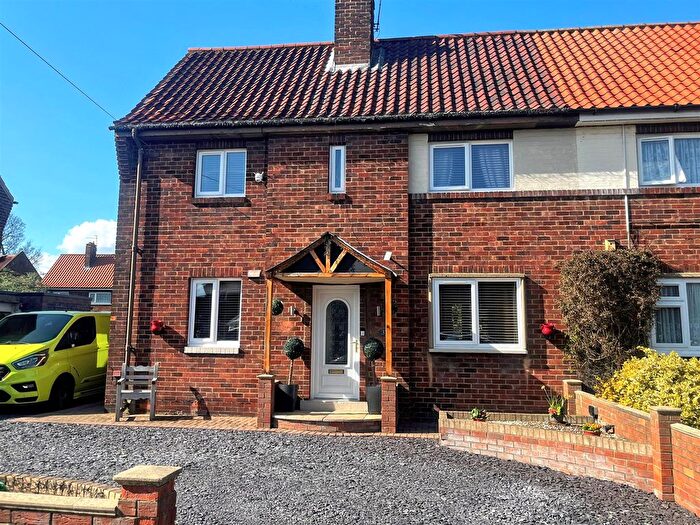 3 Bedroom End Terrace House For Sale In Nolloth Crescent, Beverley, HU17
