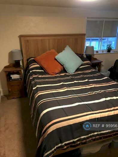 1 Bedroom Flat To Rent In Watling Street East, Towcester, NN12