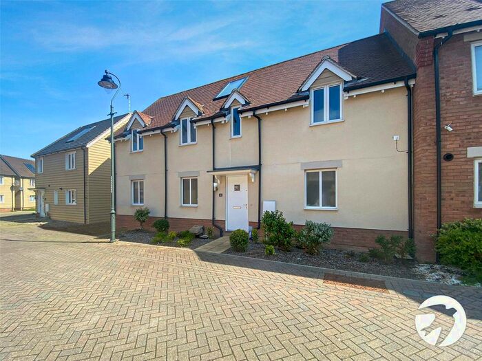 2 Bedroom Flat To Rent In Redwing Avenue, Iwade, Sittingbourne, ME9