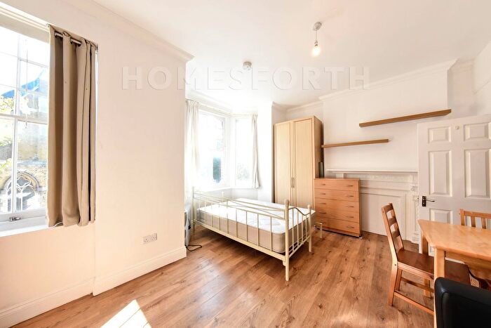 Studio To Rent In Mazenod Avenue, West Hampstead, NW6
