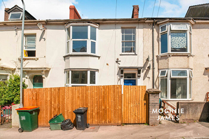 4 Bedroom Terraced House To Rent In York Place, Casnewydd, NP20