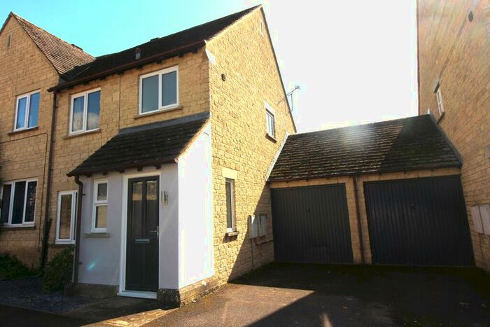 3 Bedroom Semi-Detached House To Rent In Ticknell Piece Road, Charlbury, OX7