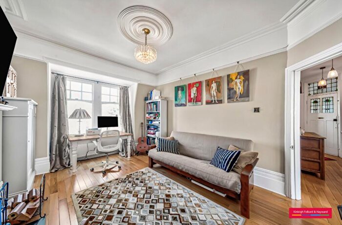 2 Bedroom Flat To Rent In Fortis Green Road, London, N10