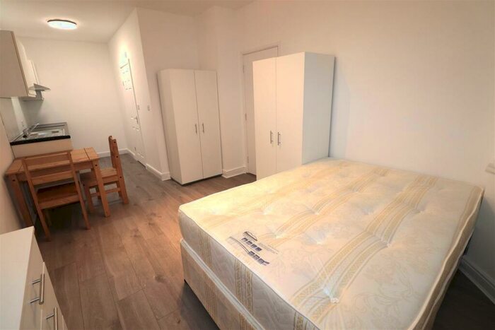 Flat To Rent In Shaftesbury Avenue, South Harrow, Harrow, HA2