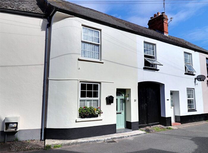 2 Bedroom Terraced House To Rent In Combeland Road, Minehead, TA24