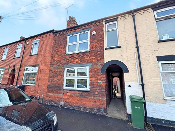 2 Bedroom Terraced House For Sale In Sincil Bank, Lincoln, LN5
