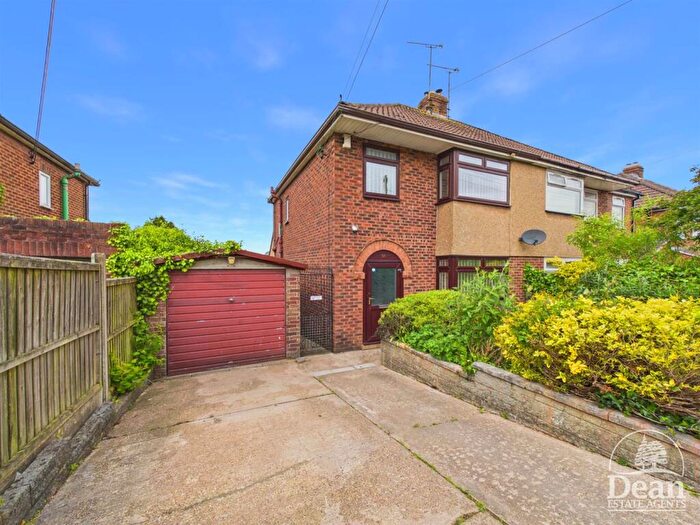 3 Bedroom Semi-Detached House For Sale In Woodside Avenue, Cinderford, GL14