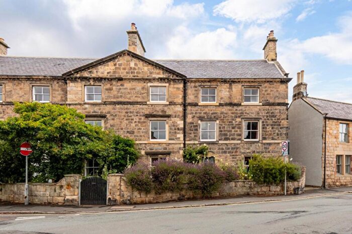 5 Bedroom Town House To Rent In Princes Street, Corbridge, NE45
