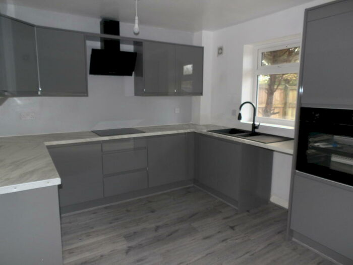 5 Bedroom House To Rent In Hollin Bank Court, BB2