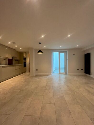 2 Bedroom Apartment To Rent In Haverstock Hill, Belsize Park, NW3