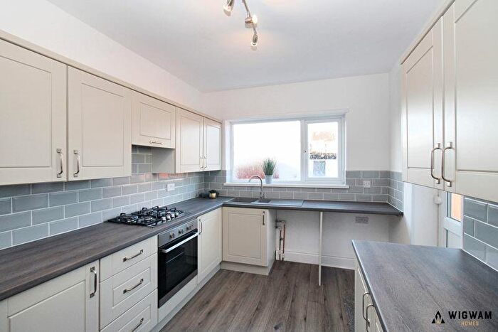 3 Bedroom End Of Terrace House For Sale In National Avenue, Hull, HU5