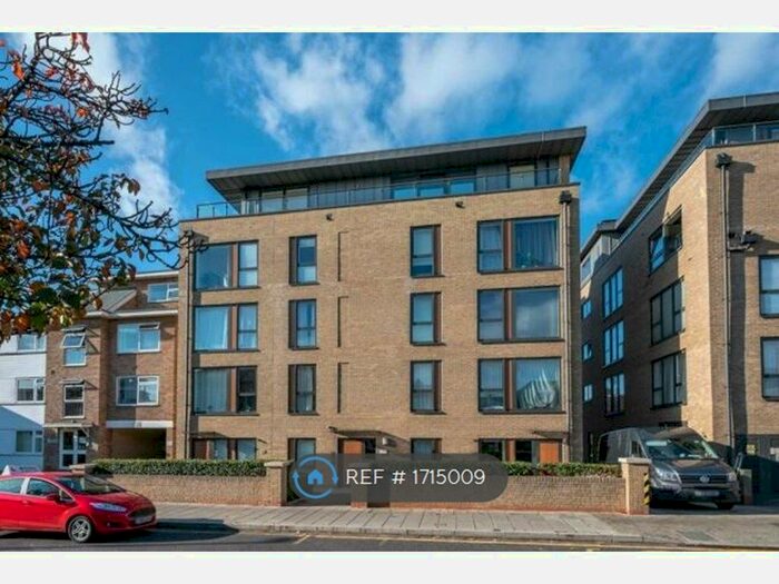 1 Bedroom Flat To Rent In Hartfield Road, London, SW19