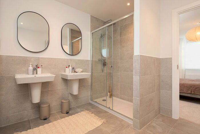 4 Bedroom Detached House For Sale In Station Avenue, Houlton, Rugby, CV23