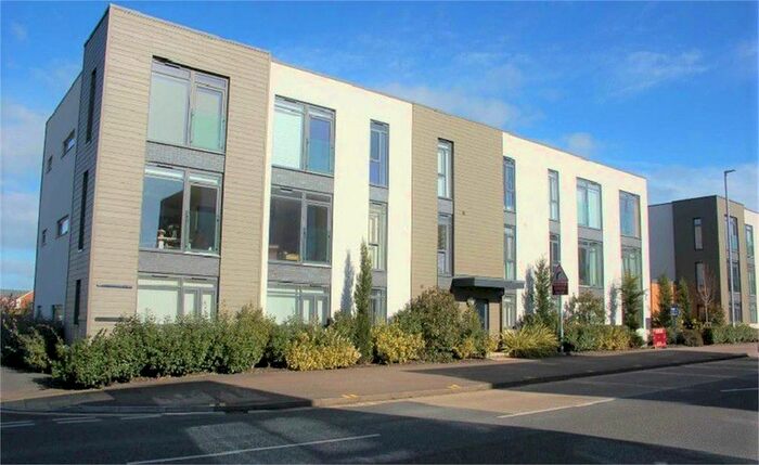 2 Bedroom Flat To Rent In Cunningham Court, Taunton, TA1