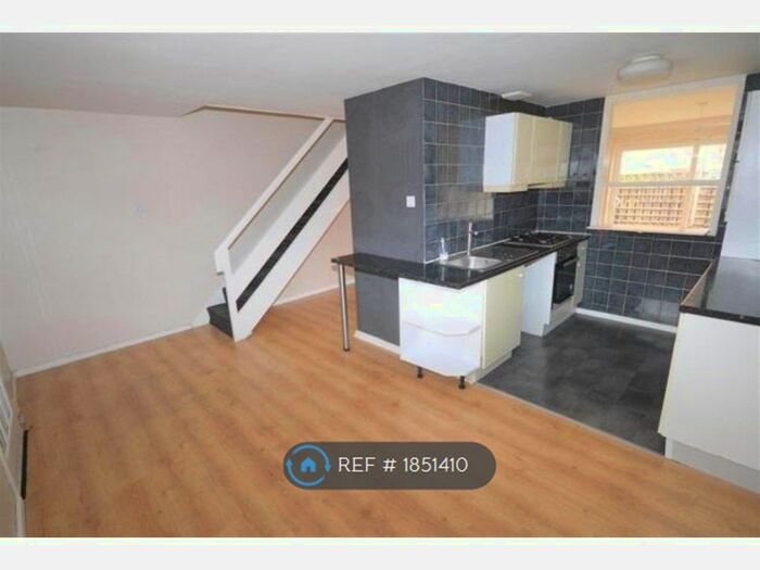 3 Bedroom Terraced House To Rent In Bettman Close, Coventry, CV3