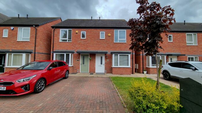 2 Bedroom House To Rent In Ocker Hill Road, Tipton, DY4