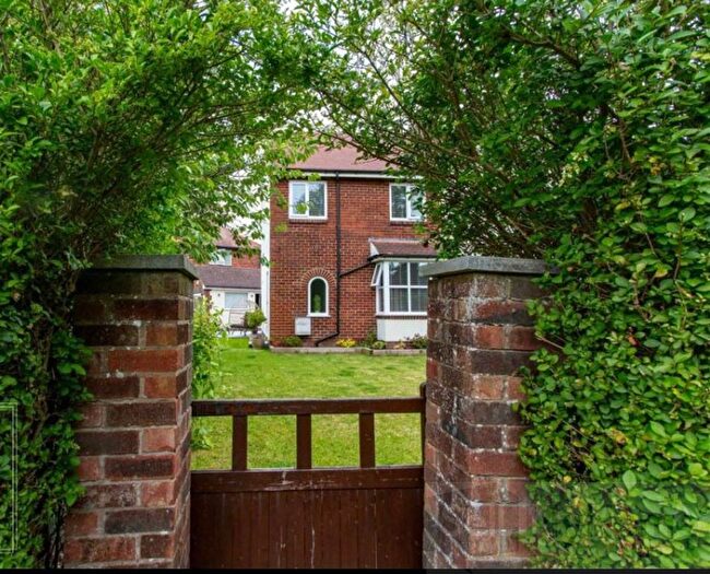 3 Bedroom End Of Terrace House For Sale In Wray Crescent, Wrea Green, Preston, Lancashire, PR4