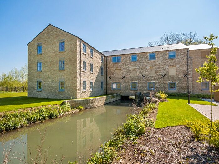 1 Bedroom Flat To Rent In Witan Way, Witney, OX28