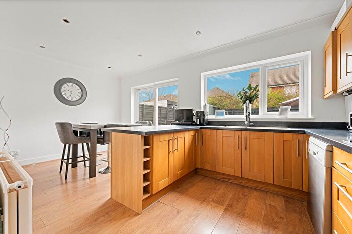 3 Bedroom Detached House For Sale In Enfield Road, Poole, BH15
