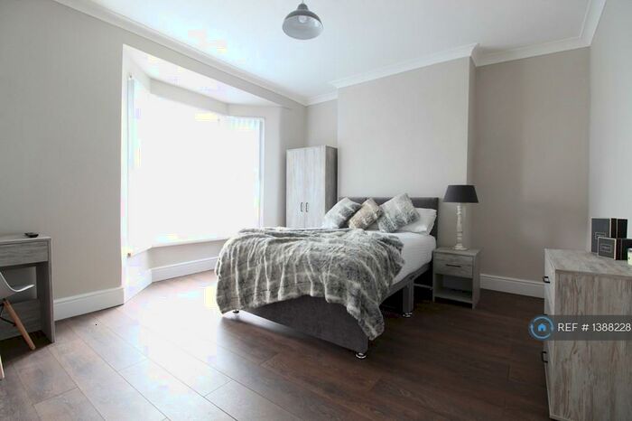 7 Bedroom Terraced House To Rent In Jubilee Drive, Liverpool, L7